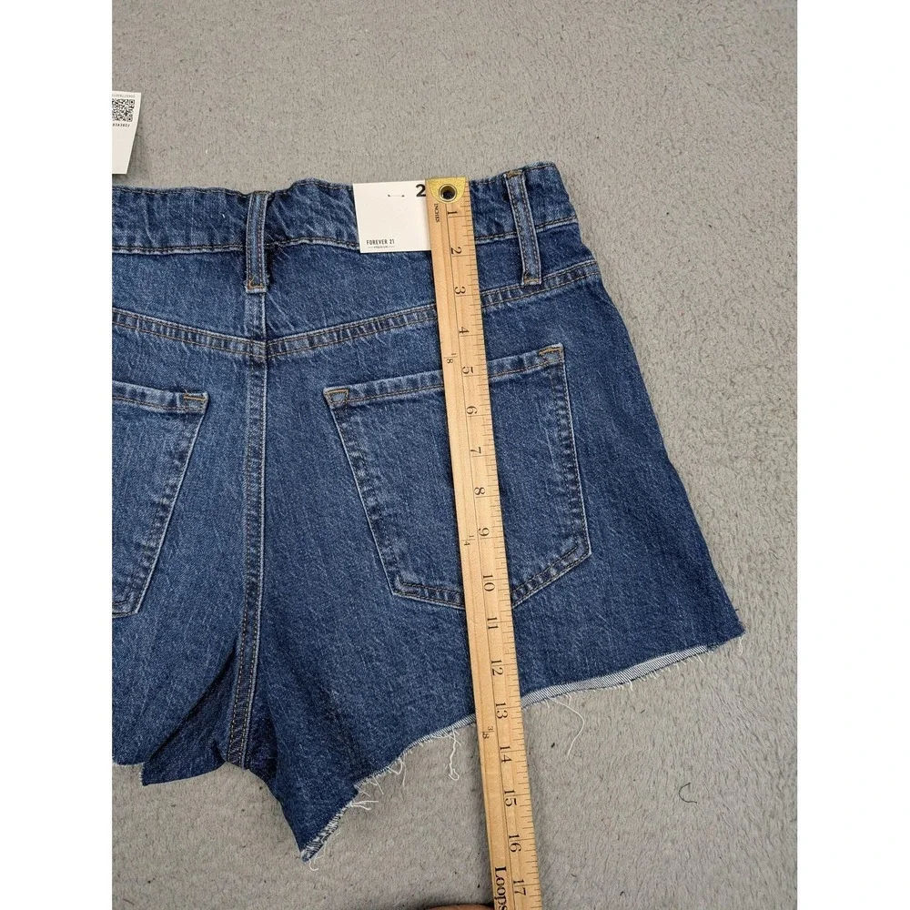 Forever 21 Shorts Womens 28 Blue Denim Cutoff Daisy Floral‎ Embroidered Hem